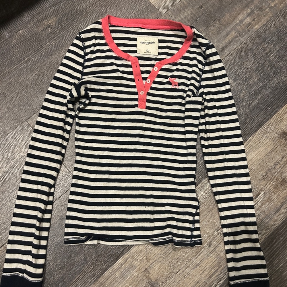 Abercrombie & Fitch Black and White Striped Henley with Red Trim